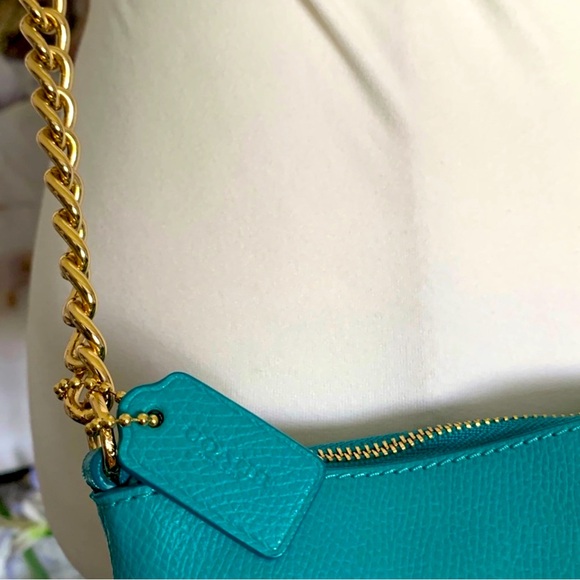 COACH Studded Cross Grain
Leather Quinn Crossbody F53140
Cadet Blue - Picture 9 of 15